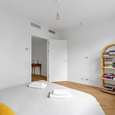 Apartment Platinum Cityscape
